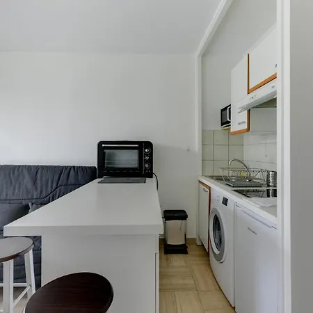 Studio In Calm And Luxurious Nizza